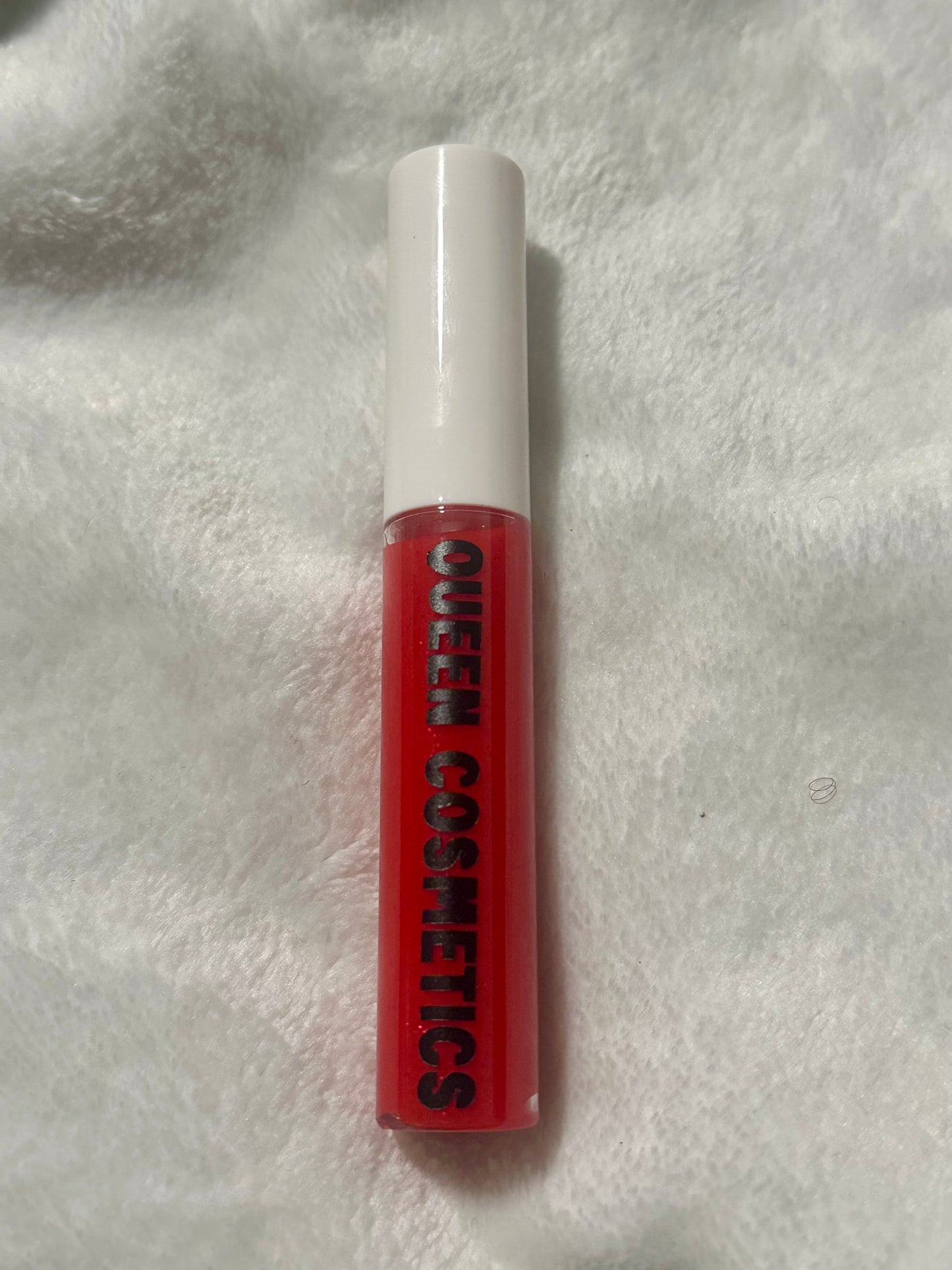 Queen- Strawberry Scented Lipgloss